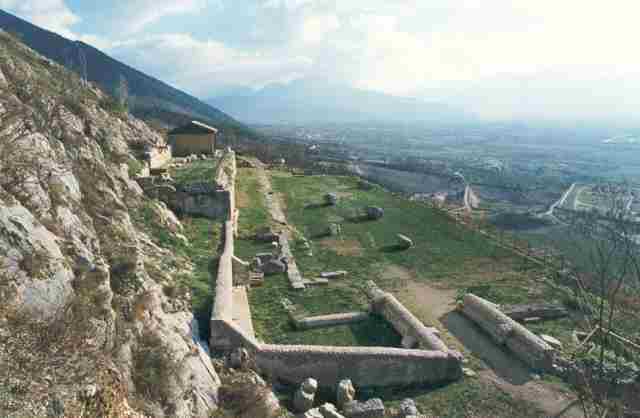 Sulmona - resti del Tempio di Ercole (1)